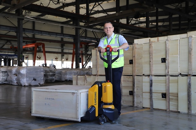 CLG2015/20L 電動(dòng)搬運(yùn)車(chē)